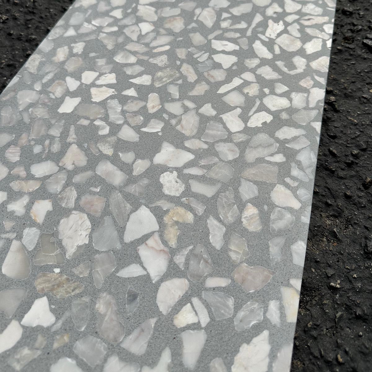 Concrete Collaborative | Venice Acier Large Marble Chip 36x12