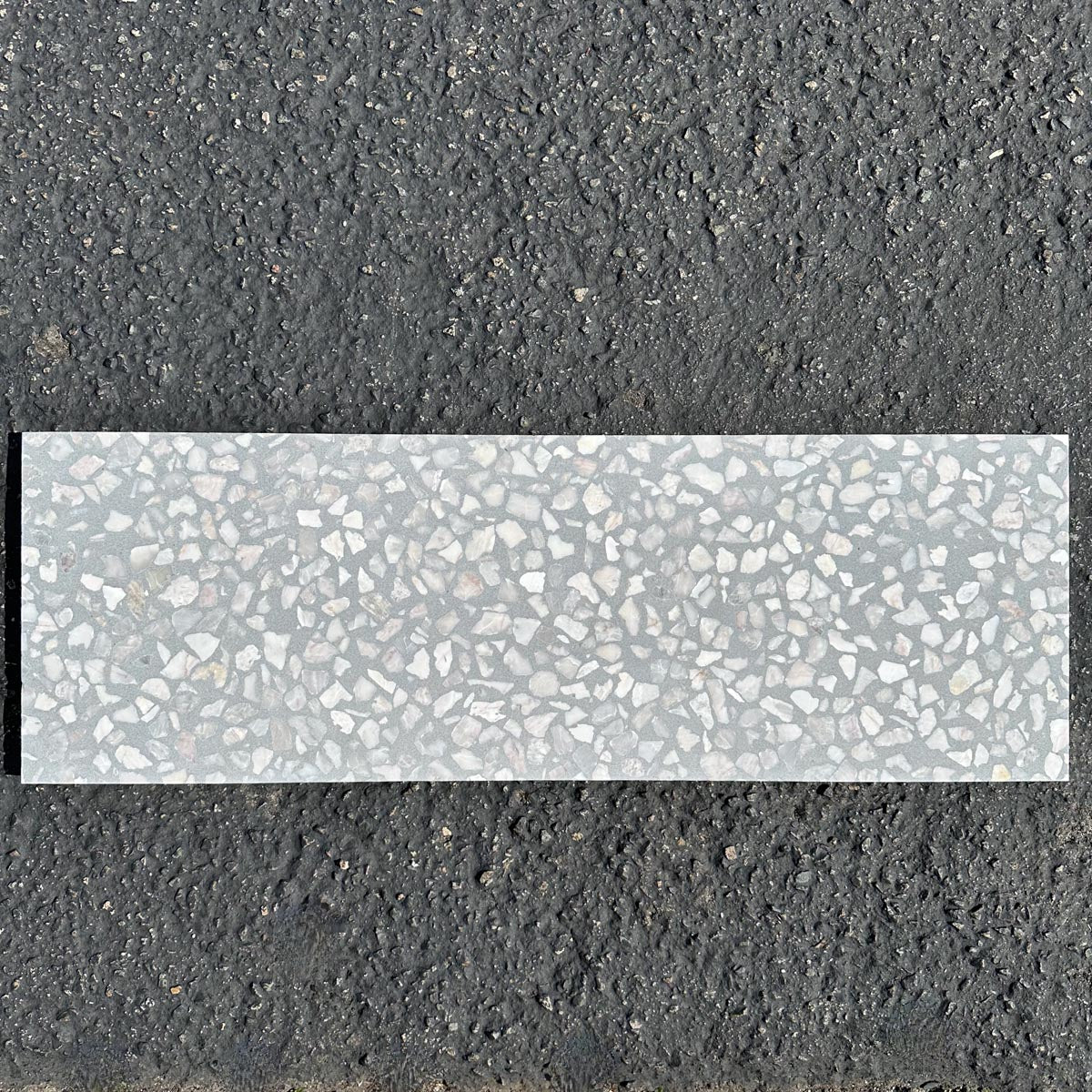 Concrete Collaborative | Venice Acier Large Marble Chip 36x12
