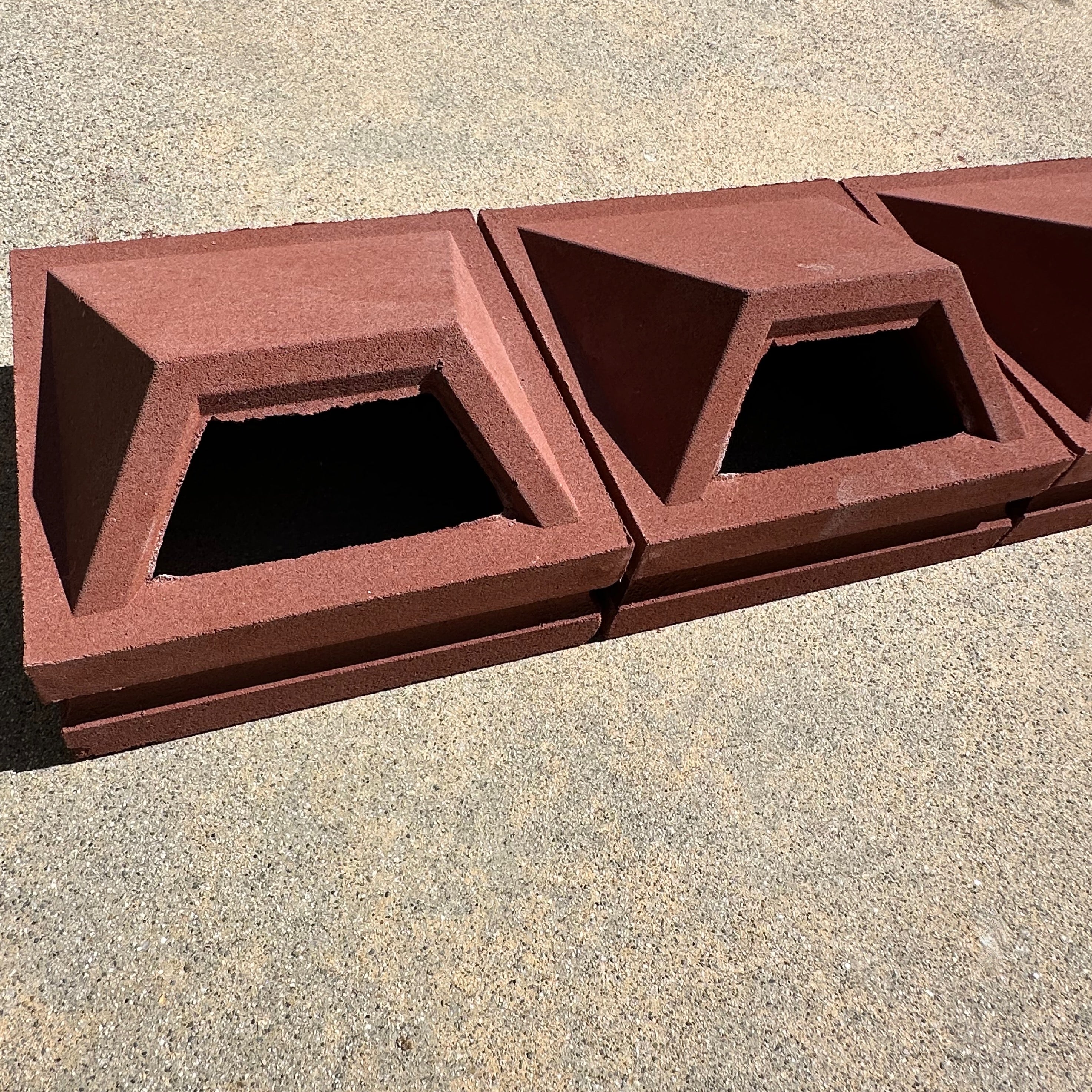 Tesselle | Pali Dimensional Dahlia 7.5" Cement Breeze Block