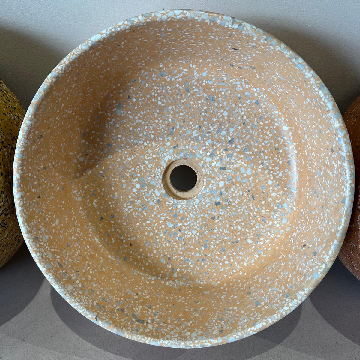 Concrete Collaborative | Concrete Terrazzo Round Sink in Color Sable, Light Chip