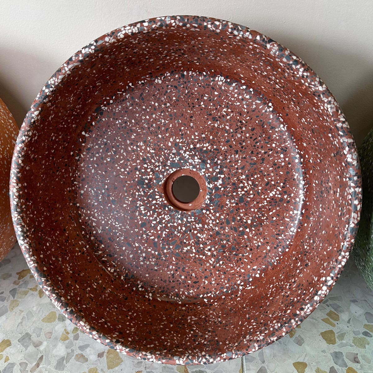 Concrete Collaborative | Concrete Terrazzo Round Sink in Color Diablo, Dark Chip