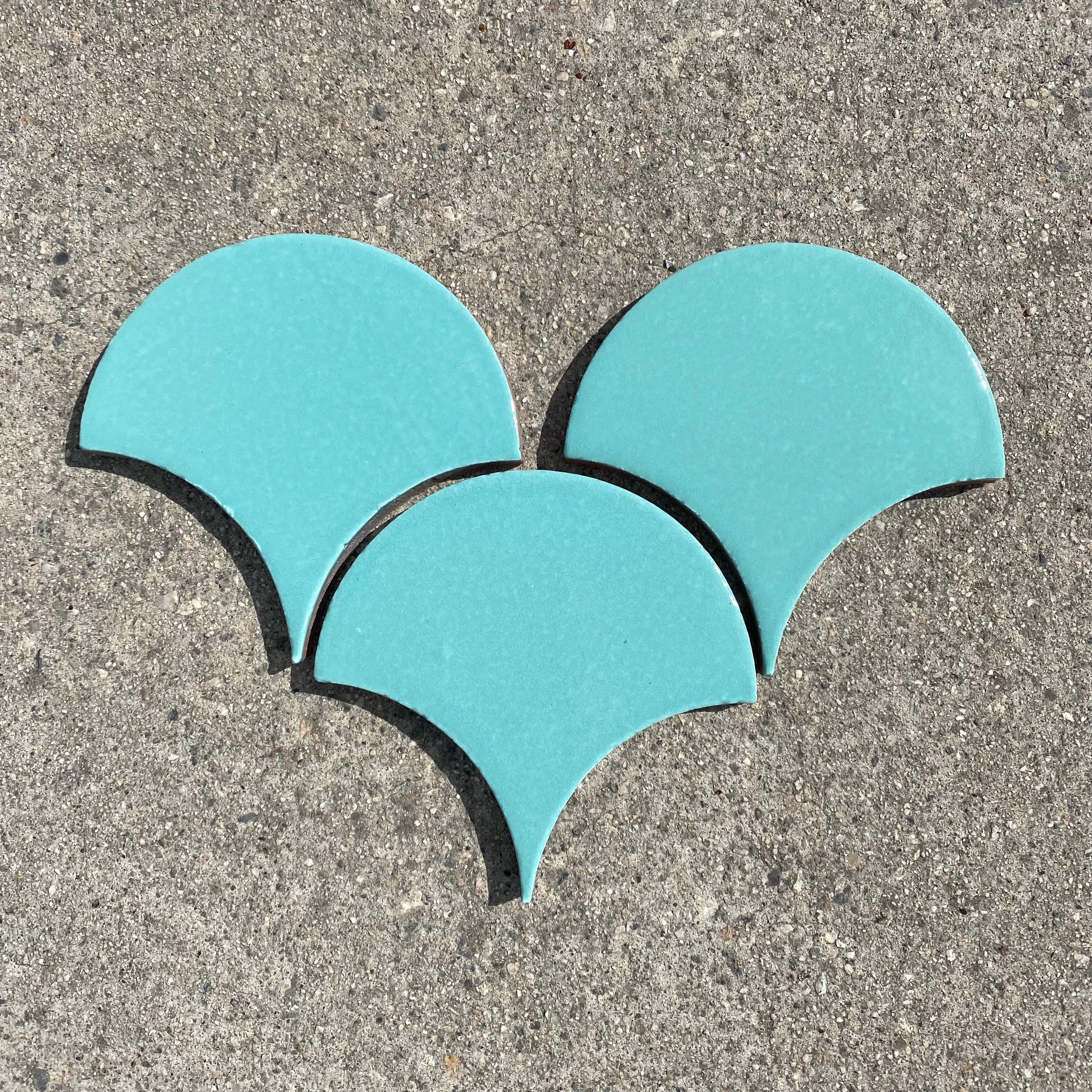 JR Ceramica | Scalloped 4 Inch Tile in Acqua Gloss Glaze