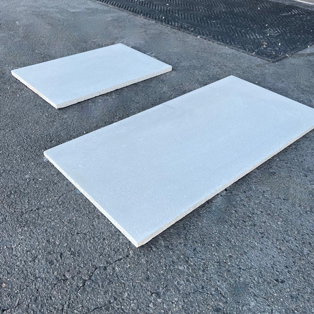 Concrete Collaborative | Trails Grey Ivory Flekk 18x36x3/4 in